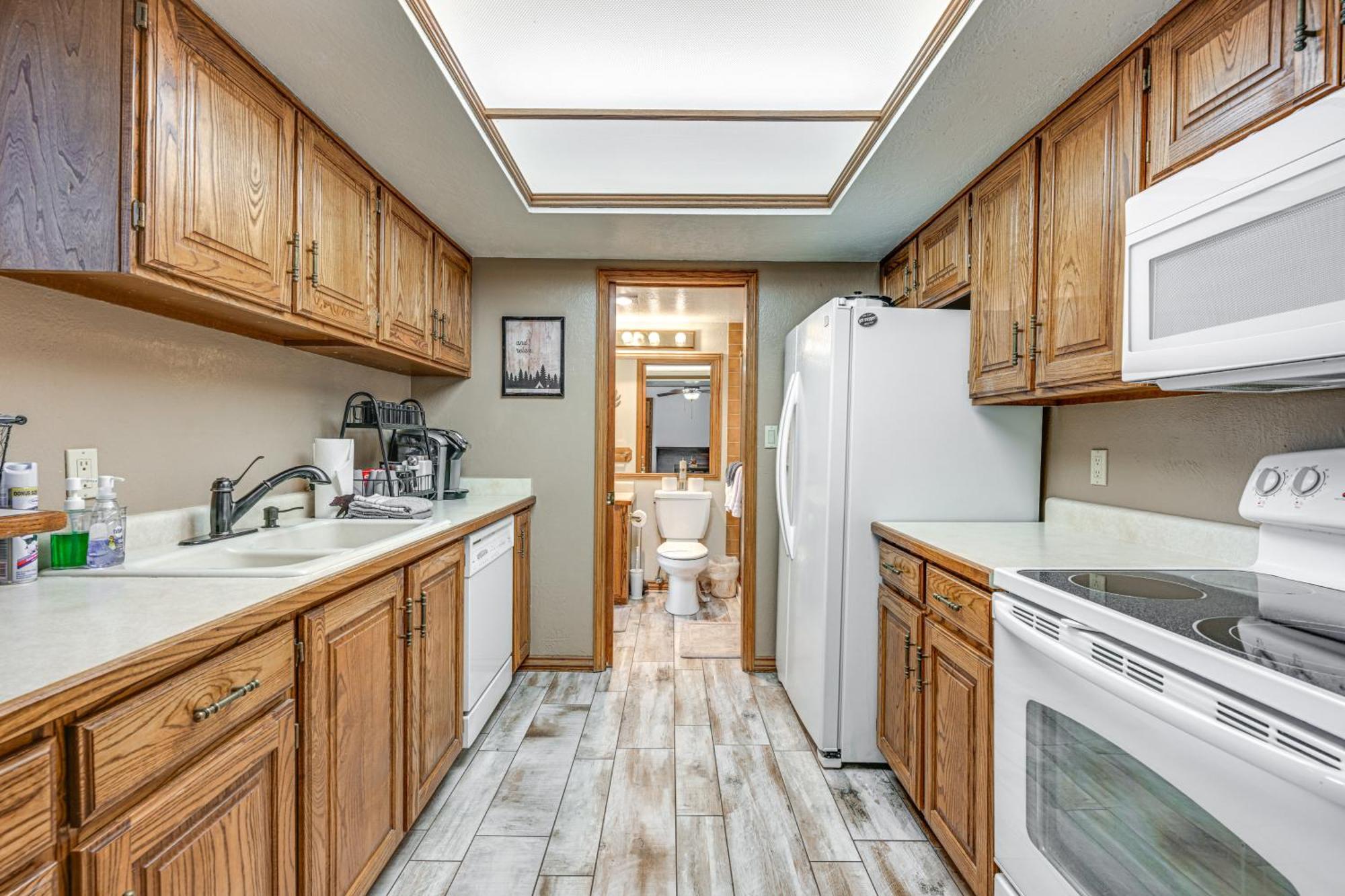 Brian Head Condo With Pool Access - Steps To Resort! Exterior photo